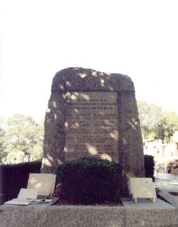 Le monument du Père Lachaise